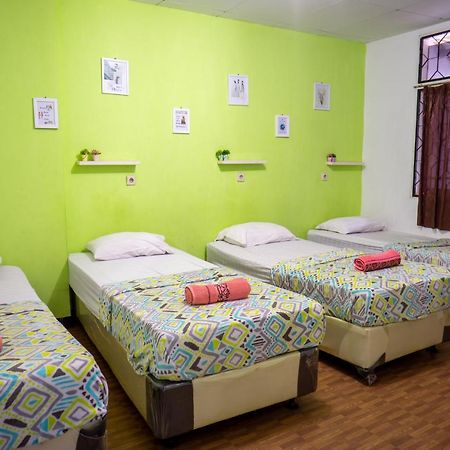 Albergue Zenrra Backpacker Bandung Exterior foto