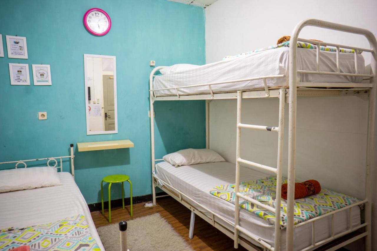 Albergue Zenrra Backpacker Bandung Exterior foto