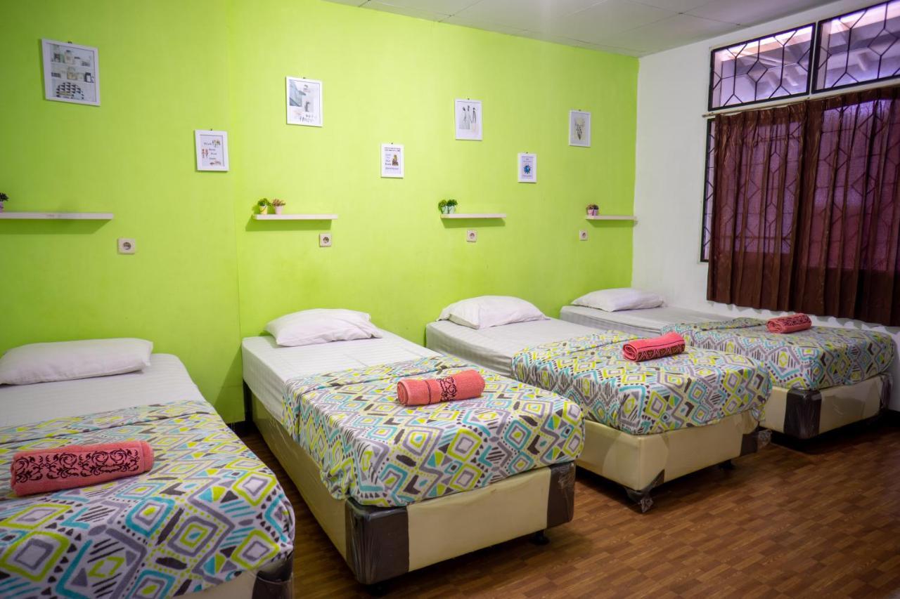 Albergue Zenrra Backpacker Bandung Exterior foto